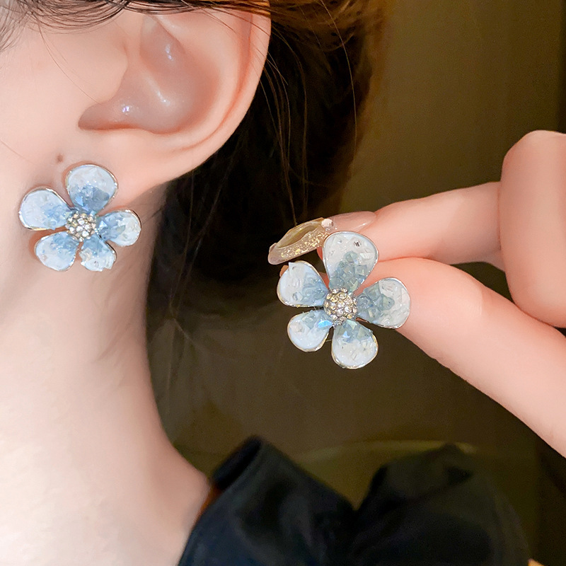 S925 Sterling Silver New Gradual Blue Crystal Flower Earrings