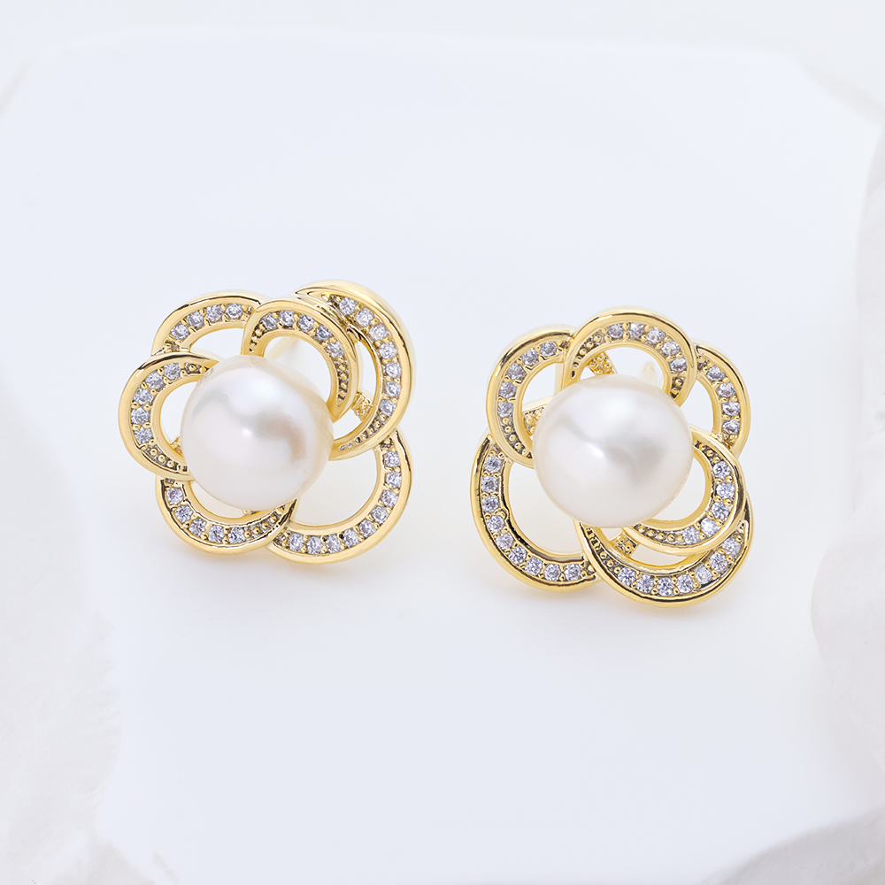 925 silver Elegant Flower Pearl Stud Earrings – Gold-Tone Four-Petal Design with Cubic Zirconia & Freshwater Pearl, Women’s Fashion Jewelry