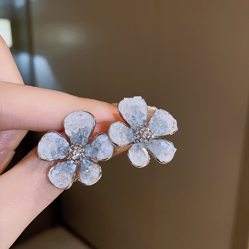 S925 Sterling Silver New Gradual Blue Crystal Flower Earrings