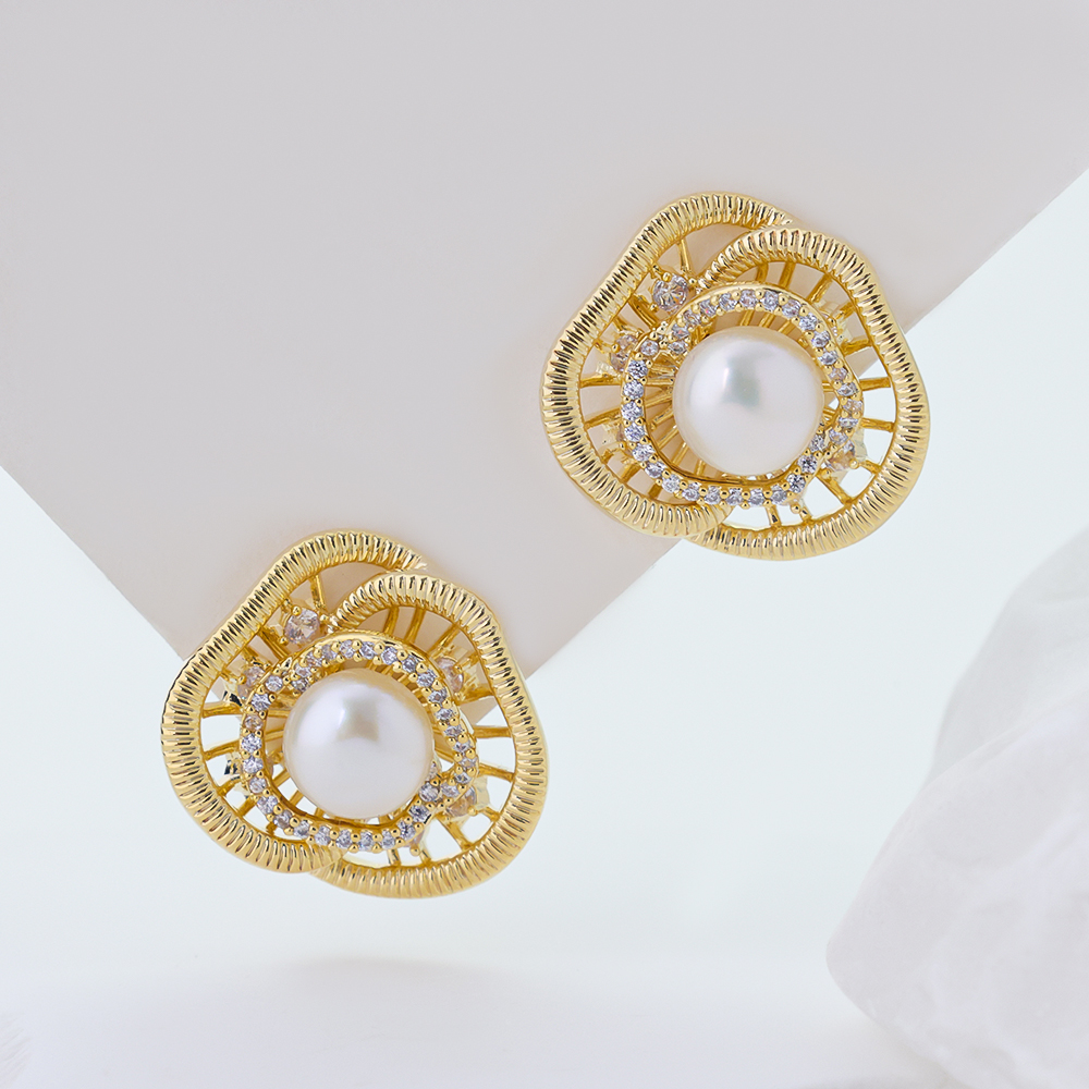 925 Sterling Silver Gold-Plated Natural Freshwater Pearl Stud Earrings with Zircon Halo & Vintage Triangle Design