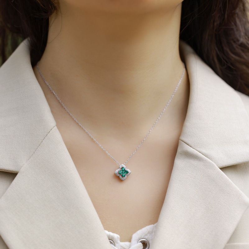 Four Leaf Clover Cubic Zirconia Pendant Flower Necklace 