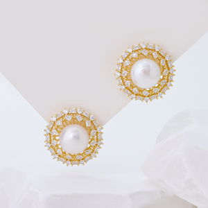 925 Sterling Silver Gold Plated Natural Freshwater Pearl Zircon Halo Stud Earrings