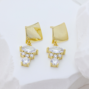 Luxury 925 Silver Needle Stud Earrings with Brilliant Round Cut Zircon Stones - Classic Four Prong Setting Sparkling Crystal Ear Jewelry for Party Wedding Daily Wear