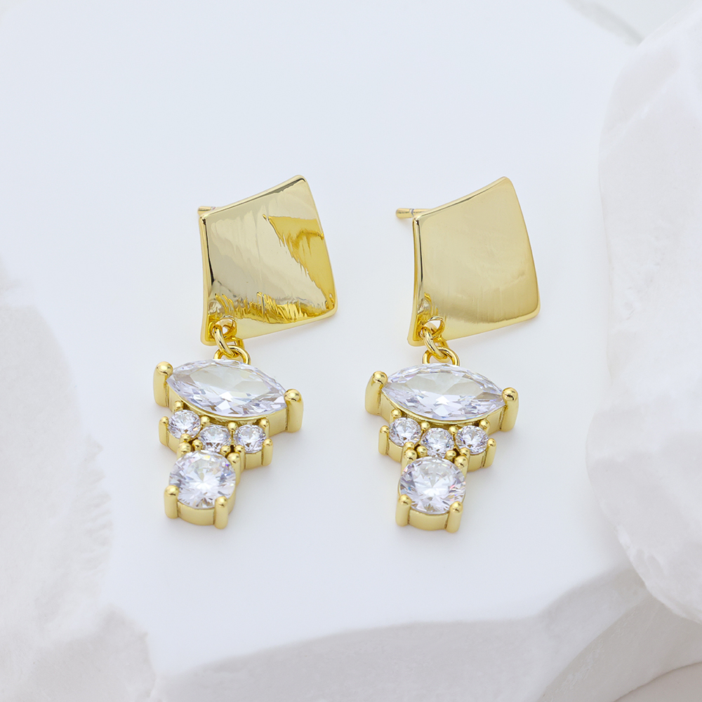 Luxury 925 Silver Needle Stud Earrings with Brilliant Round Cut Zircon Stones - Classic Four Prong Setting Sparkling Crystal Ear Jewelry for Party Wedding Daily Wear