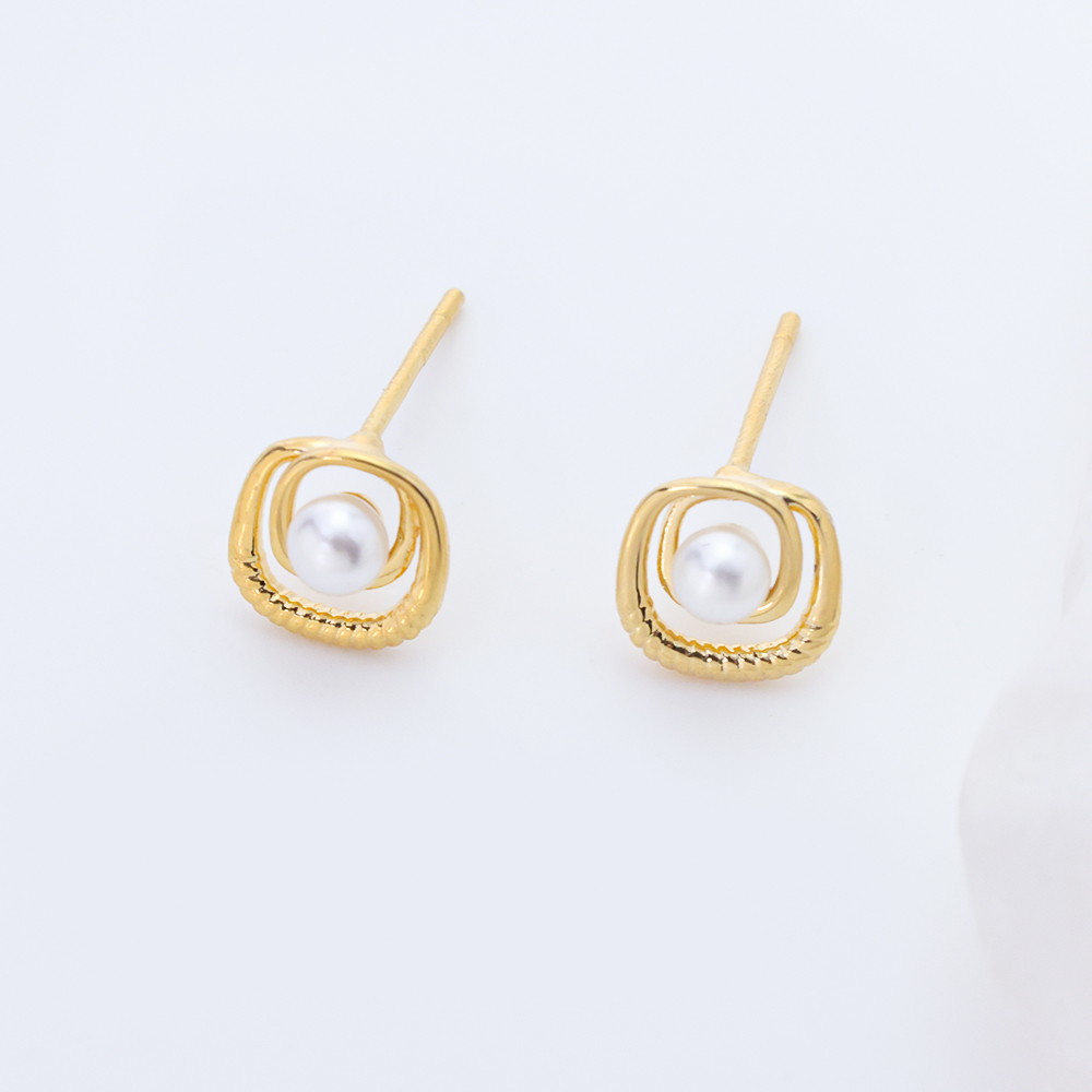 925 Sterling Silver Double Layer Gold & Pearl Stud Earrings Elegant Geometric Pearl Studs for Daily Wear