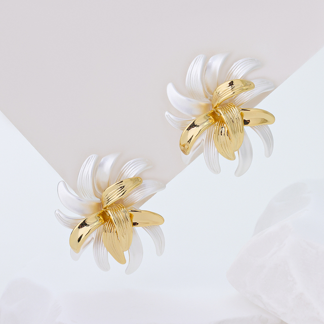 S925 Sterling Silver Two-Tone Flower Jewelry Earrings with Frosted Petals