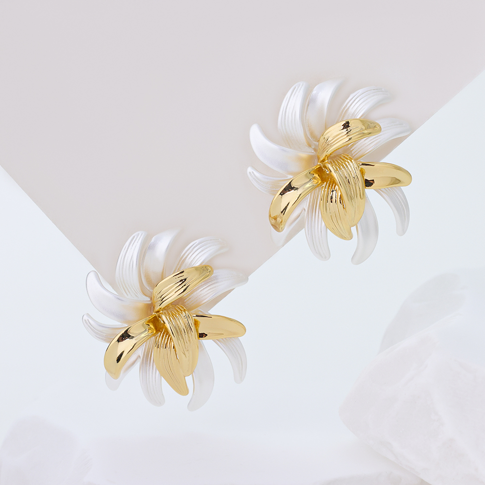 S925 Sterling Silver Two-Tone Flower Jewelry Earrings with Frosted Petals