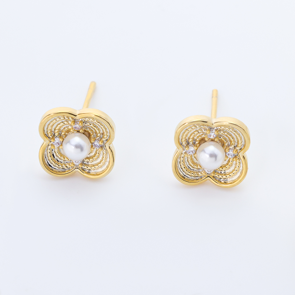 Vintage Clover Pearl Stud Earrings 925 Sterling Silver 14K Gold Plated 5A Cubic Zirconia Earrings for Ladies
