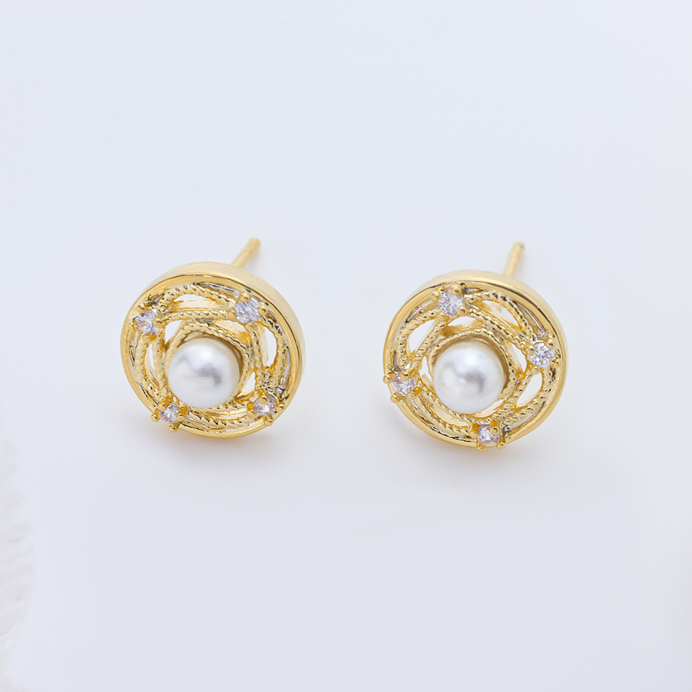14K Gold Plated S925 Silver Halo Pearl Stud Earrings, Hollow Round CZ Wreath Pearl Earrings Minimalist Ladies Jewelry