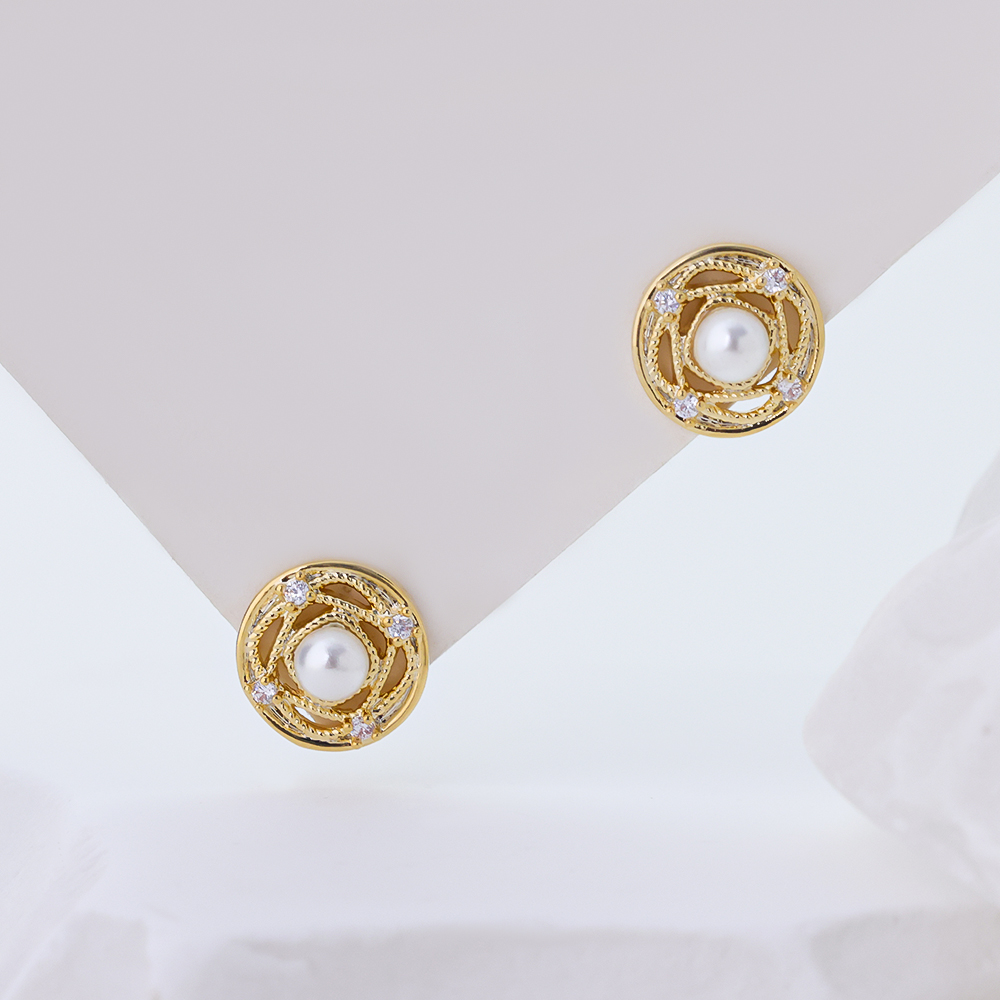 14K Gold Plated S925 Silver Halo Pearl Stud Earrings, Hollow Round CZ Wreath Pearl Earrings Minimalist Ladies Jewelry