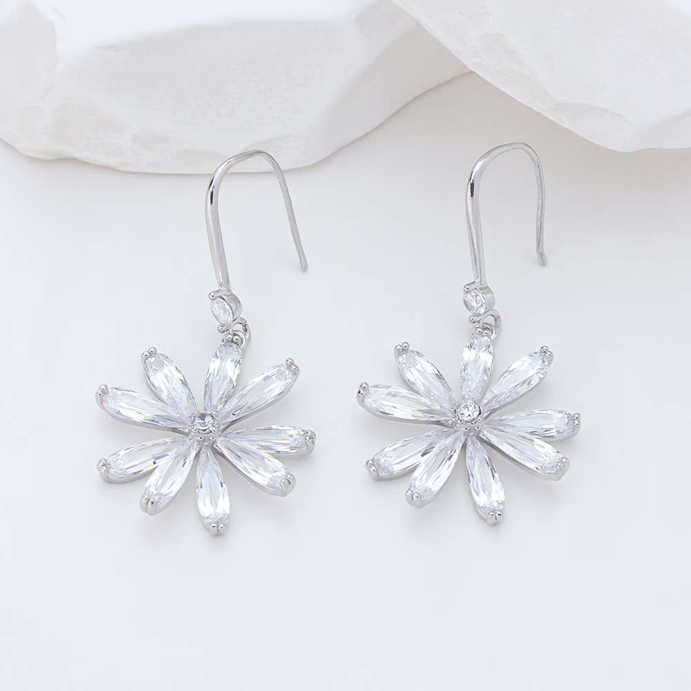 S925 Sterling Silver Four Leaf Clover Pearl Earrings Lucky Sunray Studs