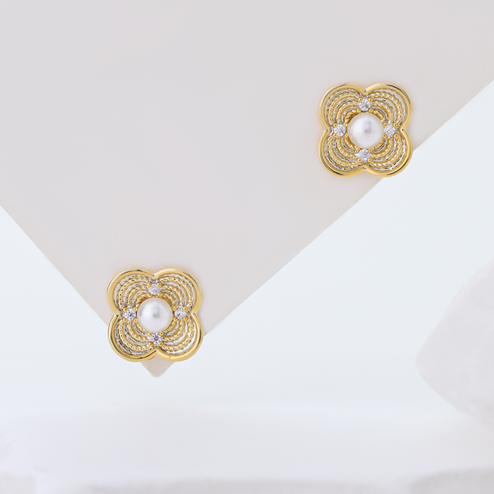 Vintage Clover Pearl Stud Earrings 925 Sterling Silver 14K Gold Plated 5A Cubic Zirconia Earrings for Ladies