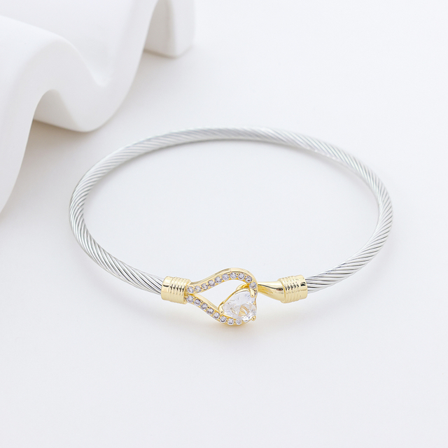 Elegant Heart-Shaped Zircon Cable Bracelet – 18K Gold Plated Stainless Steel Twisted Wire Bangle for Women | Romantic Gift for Her