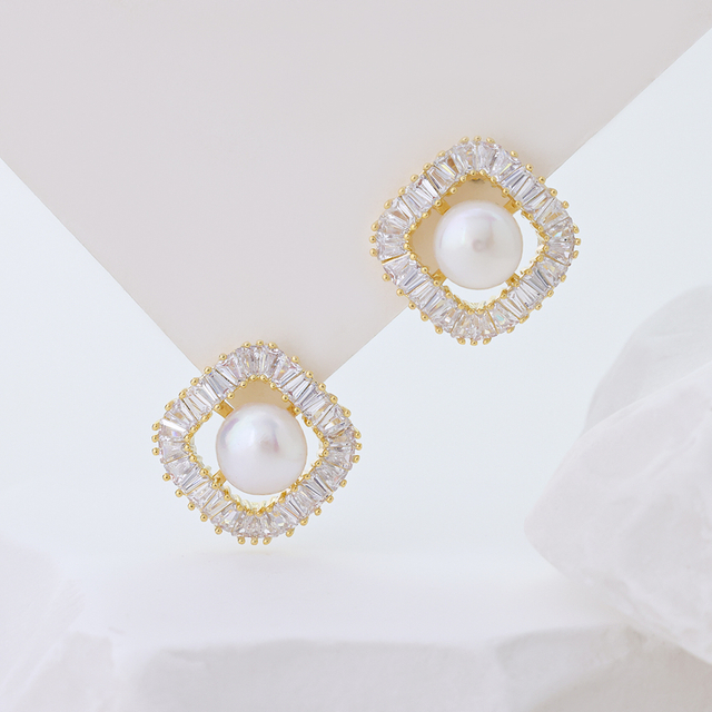S925 Sterling Silver Daisy Pearl Earrings French Sparkling Gold Drop Jewelry